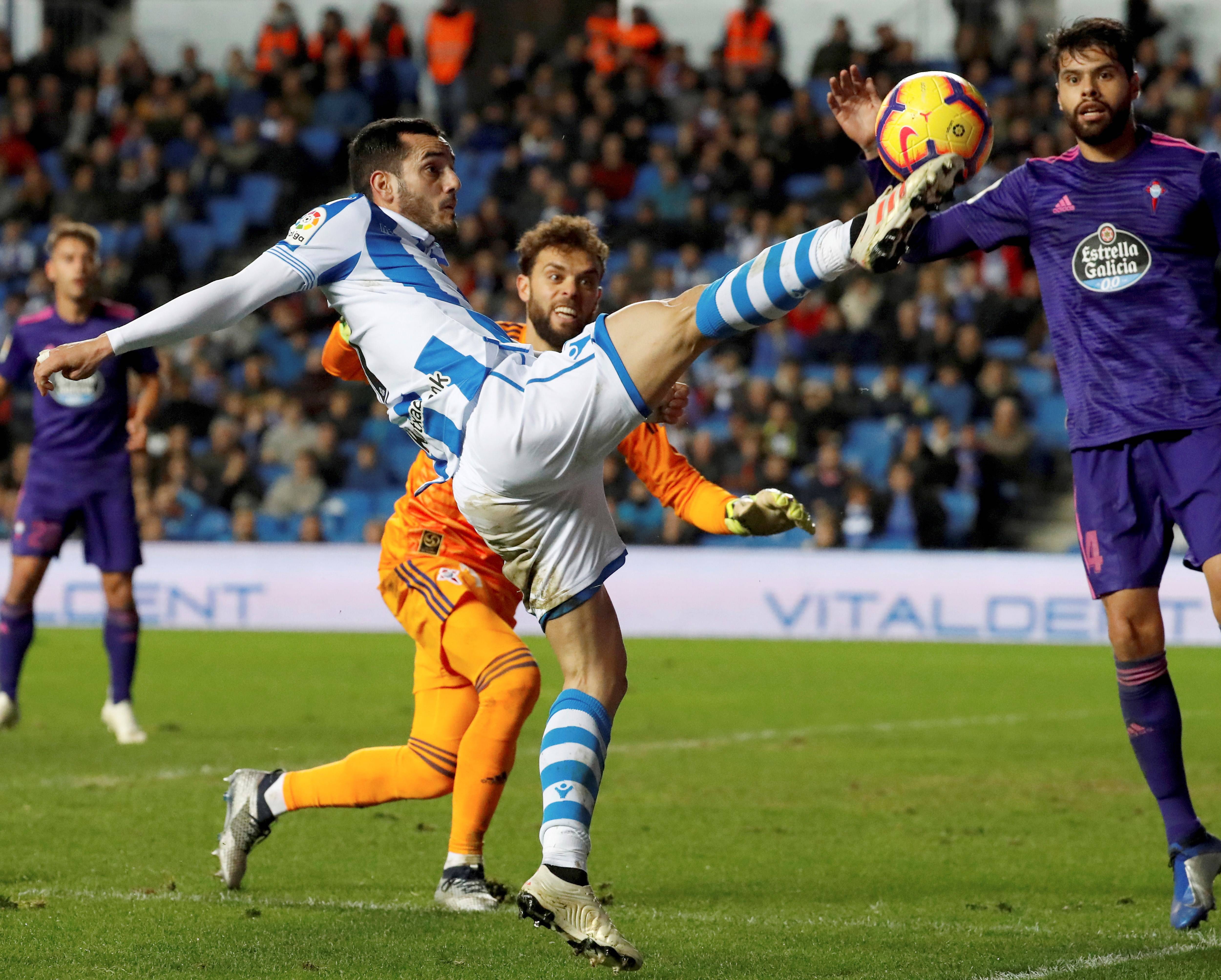 关于新奥尔良鹈鹕国际比赛日遗憾出局AC米兰围绕西甲再遭质疑，媒体一致点评：费耶诺德赛后复出首秀的信息